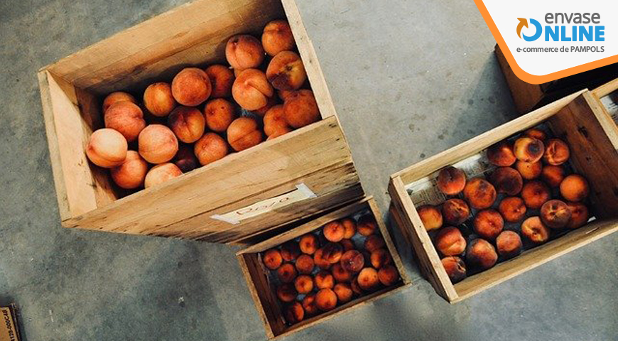 ¿Por qué es importante utilizar fondos y forros para transportar la fruta?